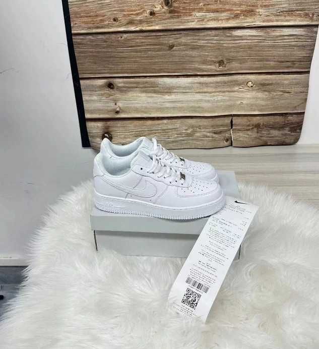 White\Powietrze*DamskieNikeAIrJordan1Travis UnisexTrampki43
