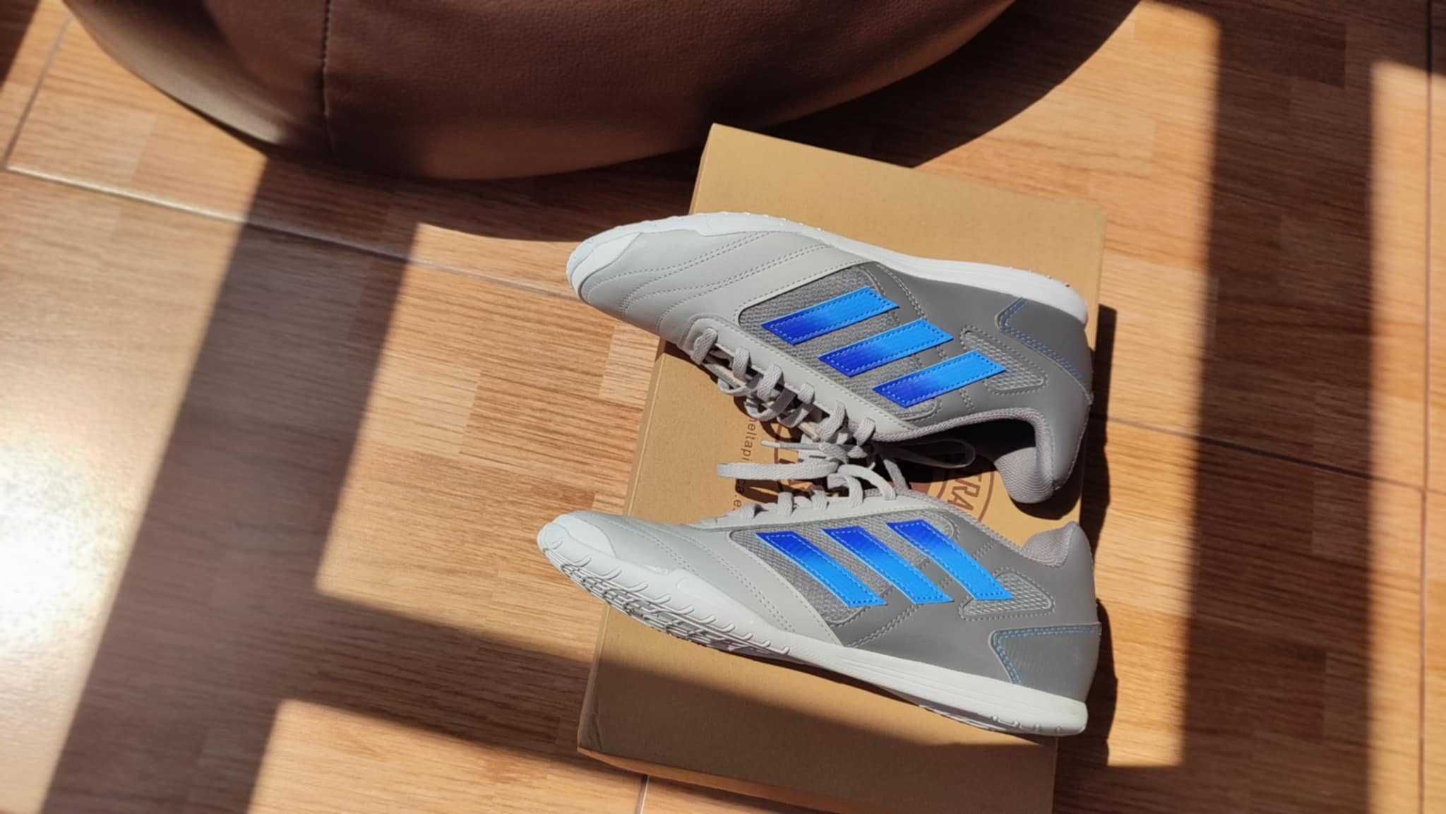 Ténis Adidas Novo. Tamanho 38-39