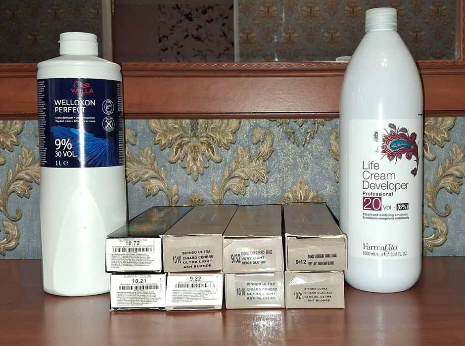 Фарба для волосся Farmavita, Brellil а також окисники Wella , Farmavit