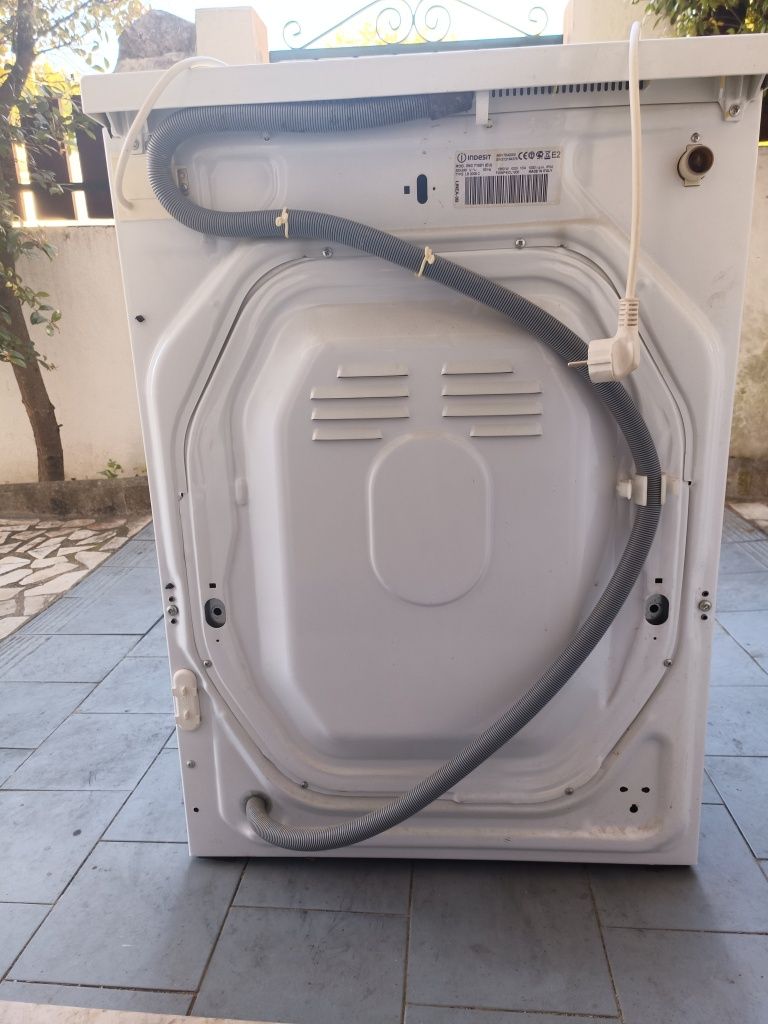 Máquina lavar roupa Indesit 7kg