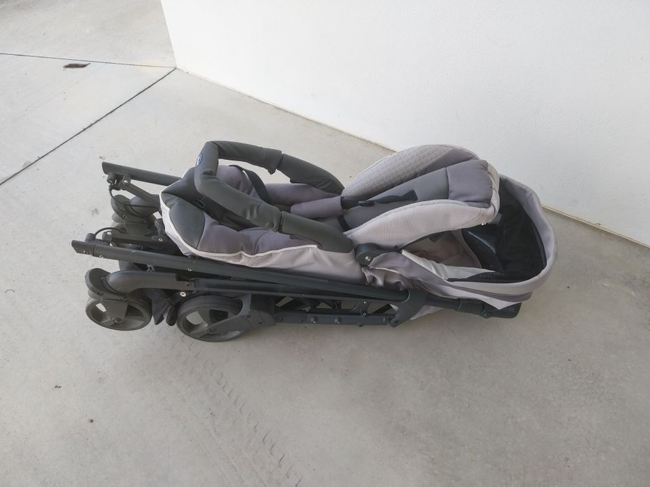 Carrinho de bebé chicco