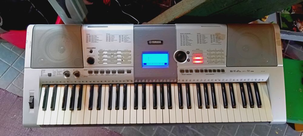 Piano teclado Yamaha