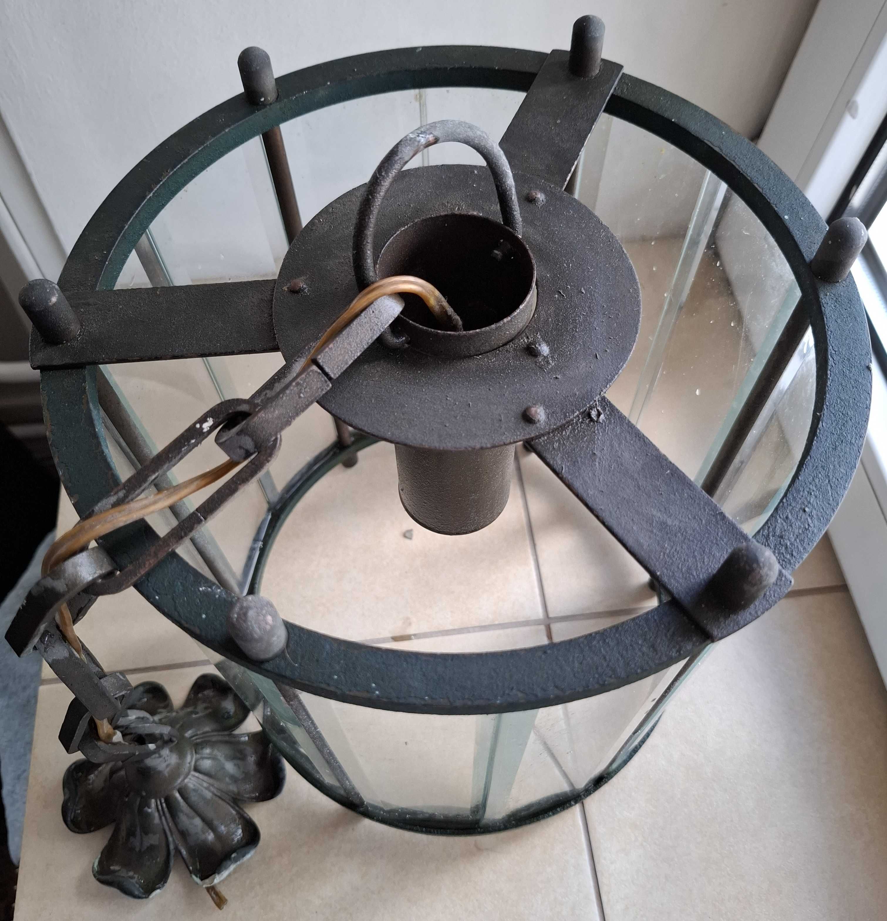 Lampa zewnętrzna bardzo stara, unikatowy wzór, po prostu piękna.