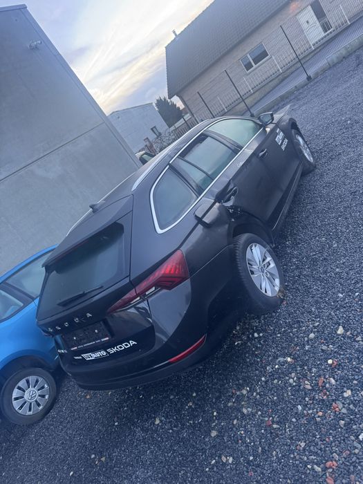 Skoda Octawia 2litr automat Nowa uszkodzona