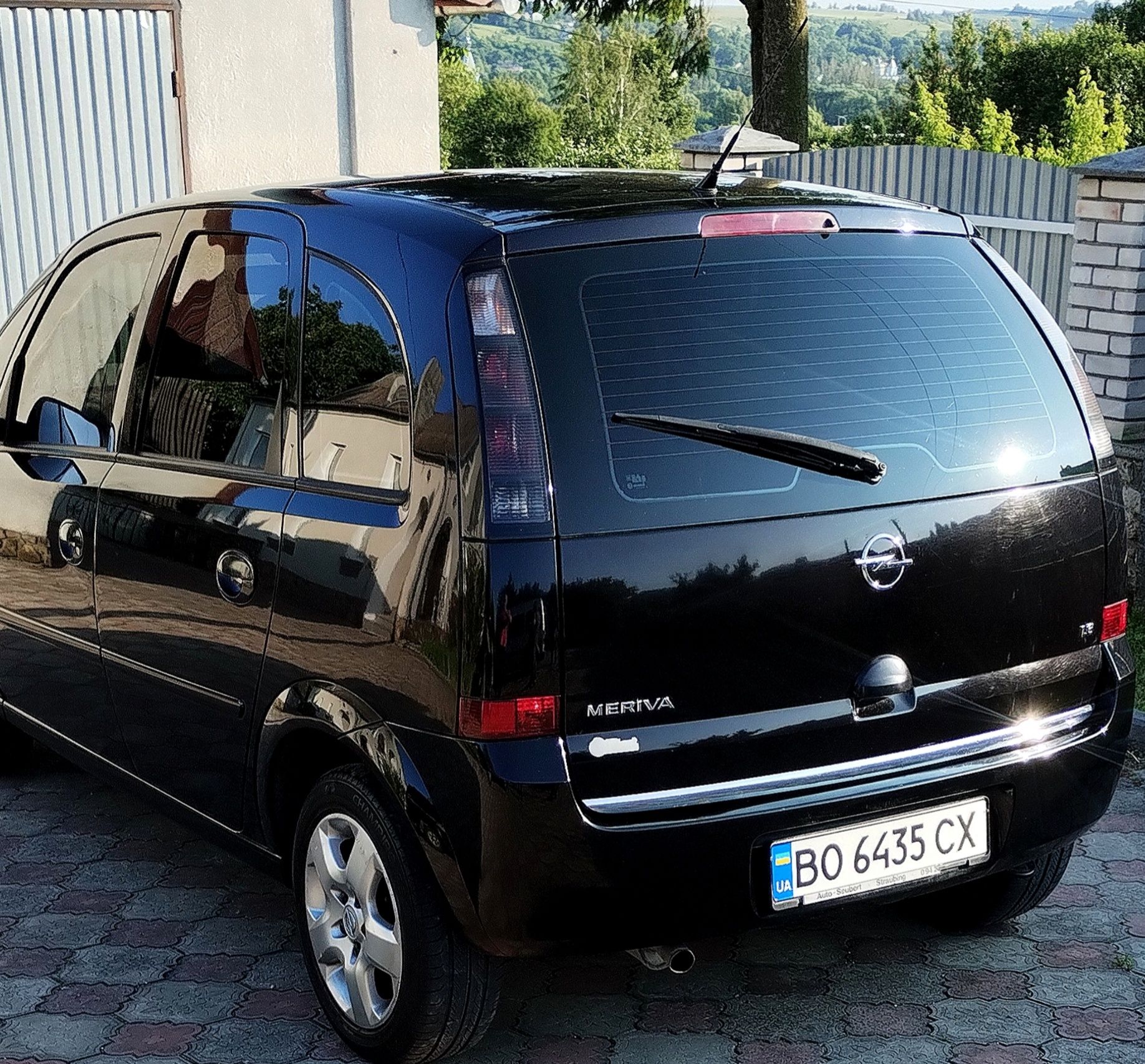Opel meriva 1.6  бензин