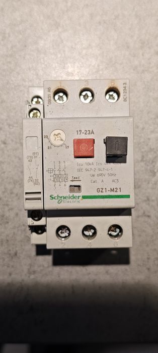 Wyłącznik silnikowy Schneider Electric

GZ1-M21