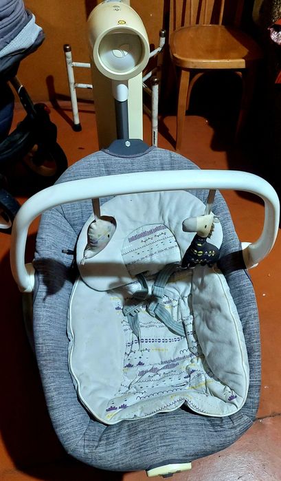 Заколисуючий центр для немовлят