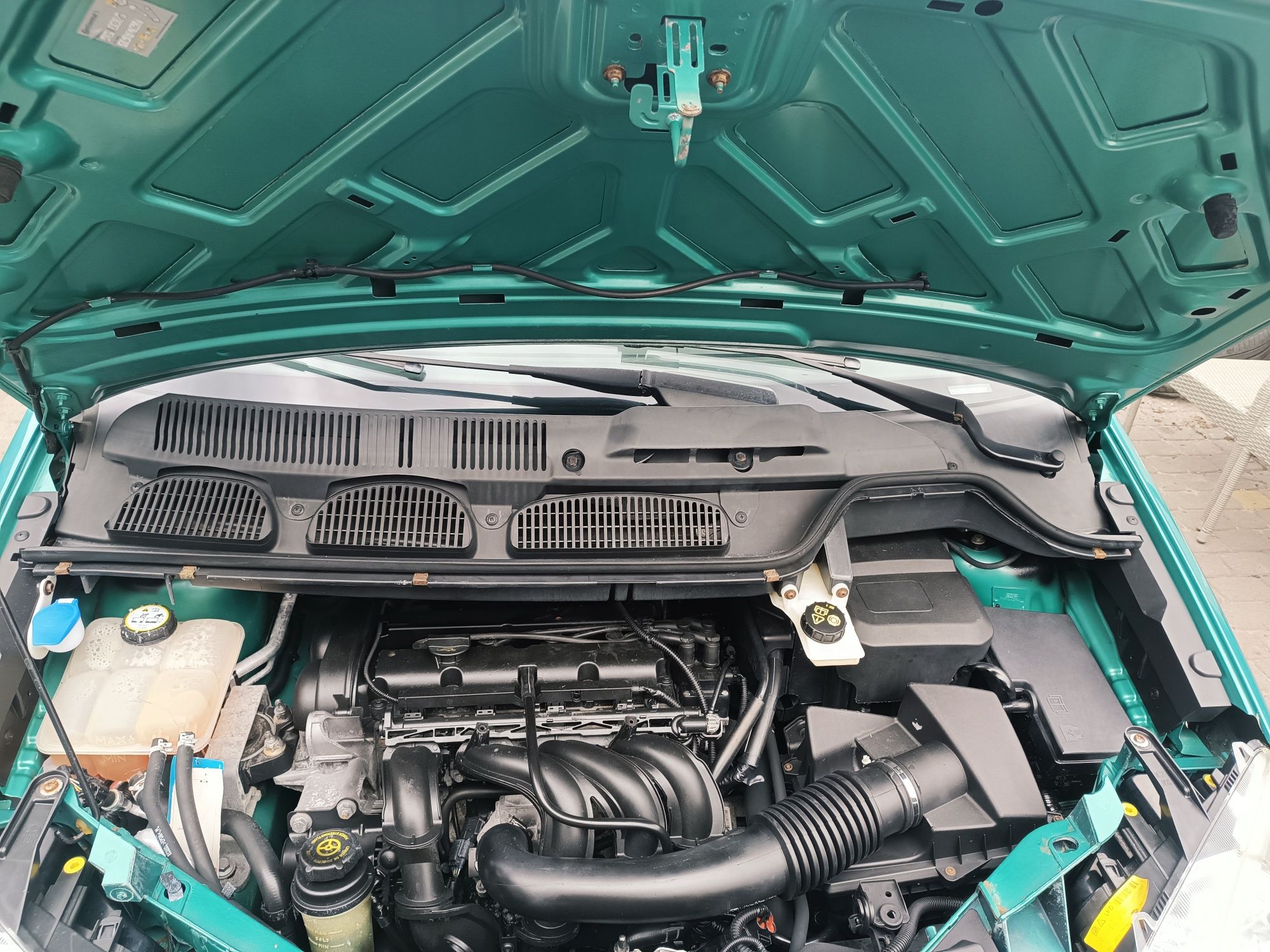 Ford C-Max 1.6 benzyna sprowadzony zarejestrowany klima
