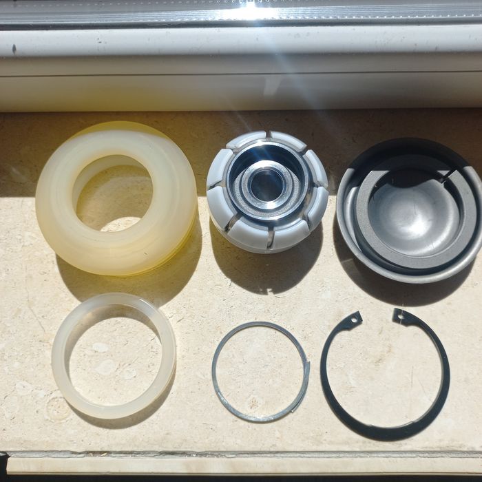 Автозапчасти фірми SE-M.