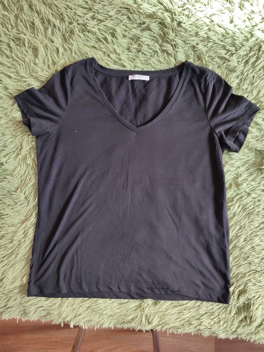 Жіночі футболки, футболки-топи, блузи, малі і великі.