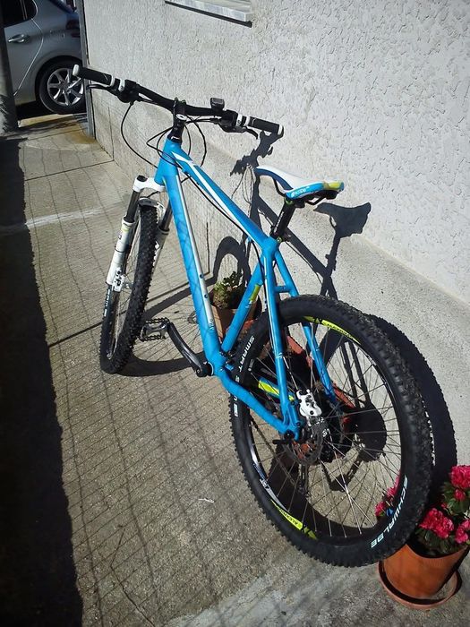 Bicicleta btt Cube analog 26