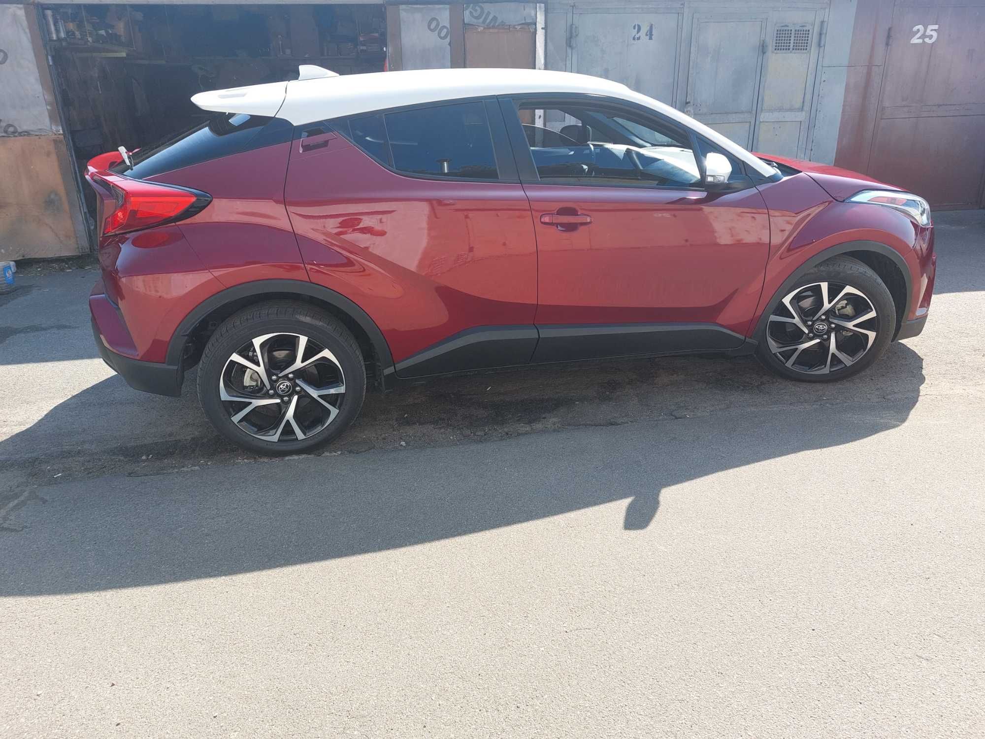 Продам Toyota C-HR