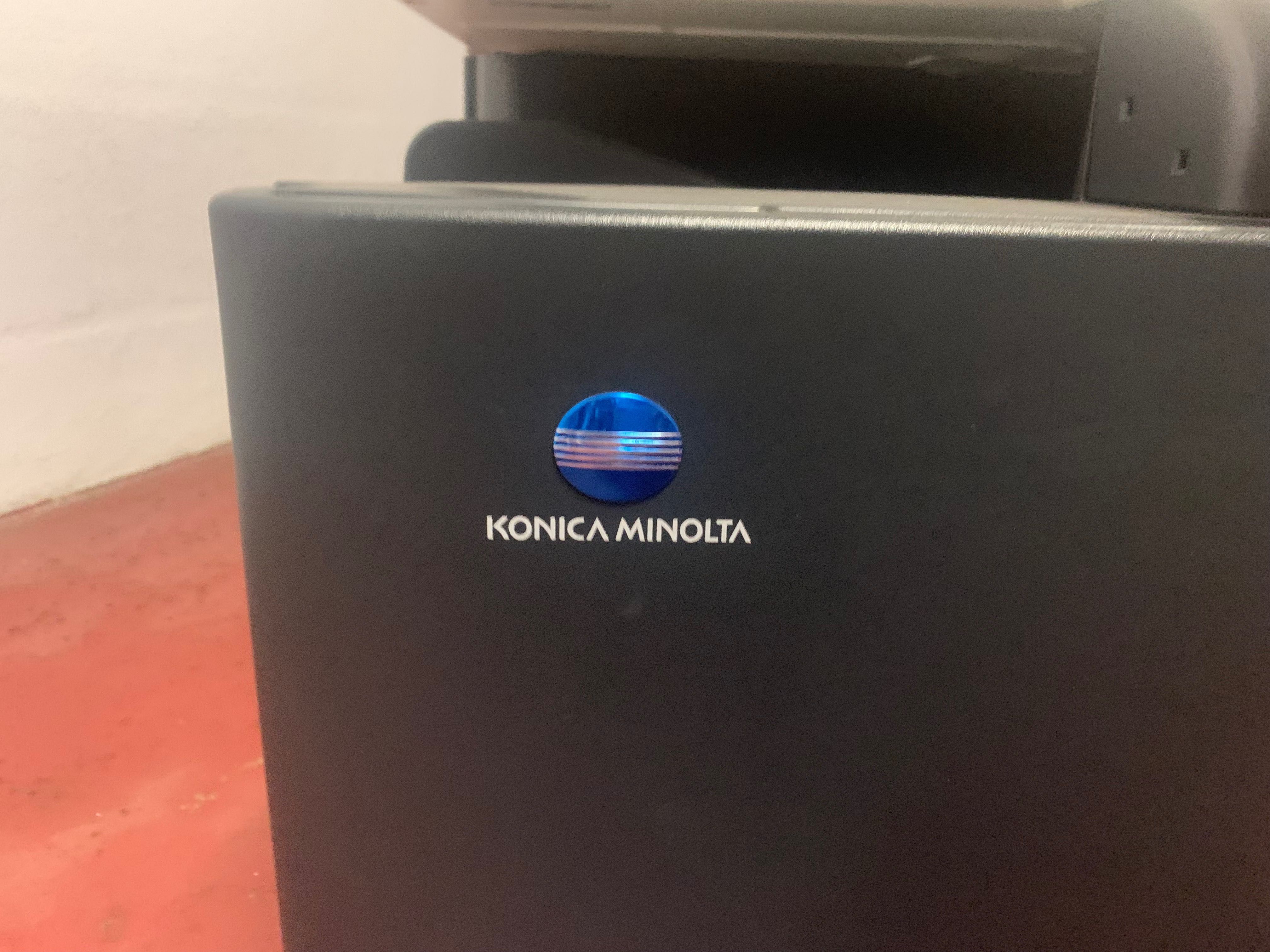 Konica Minolta BizHub C35 A4 Impressora multifunções a laser a cores