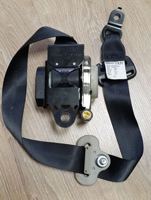 Ремені безпеки Nissan leaf 2015 американець