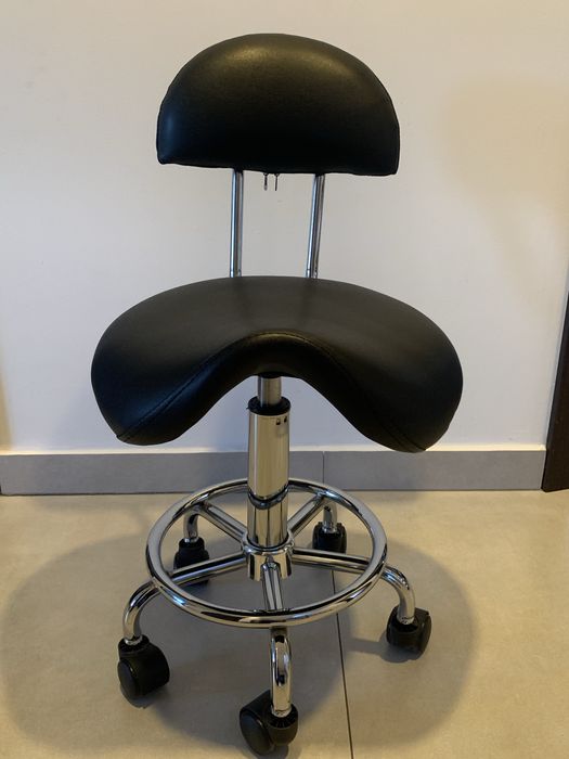 Fotel kosmetyczny dla stylistki