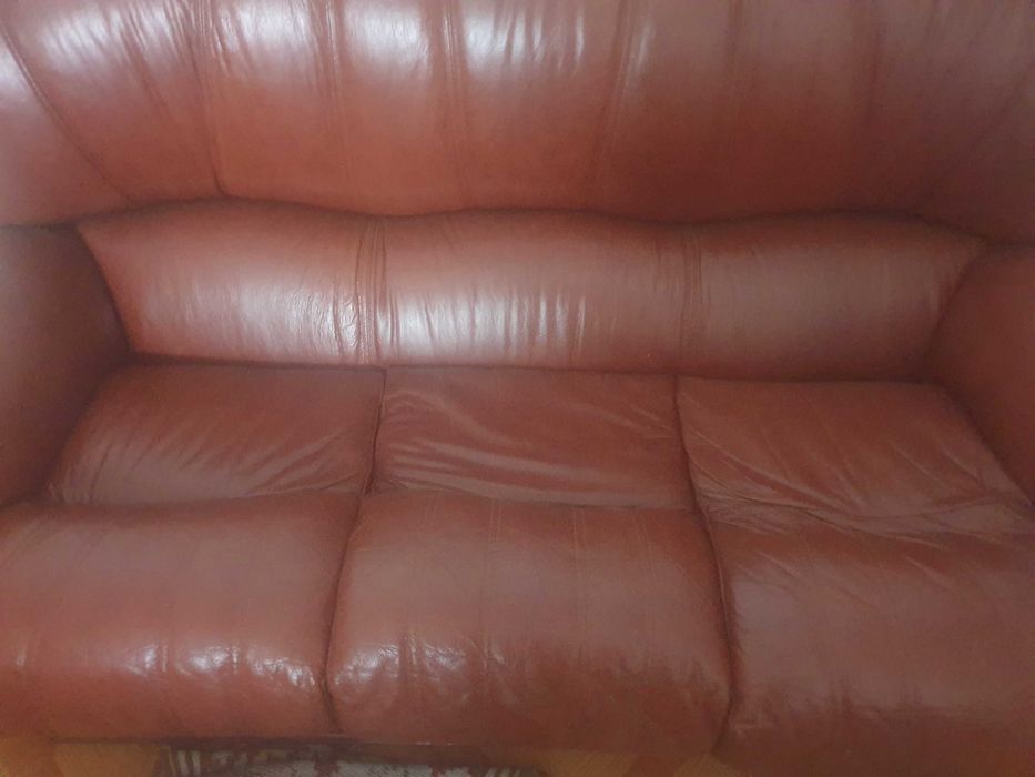 Sofá pele 3 lugares