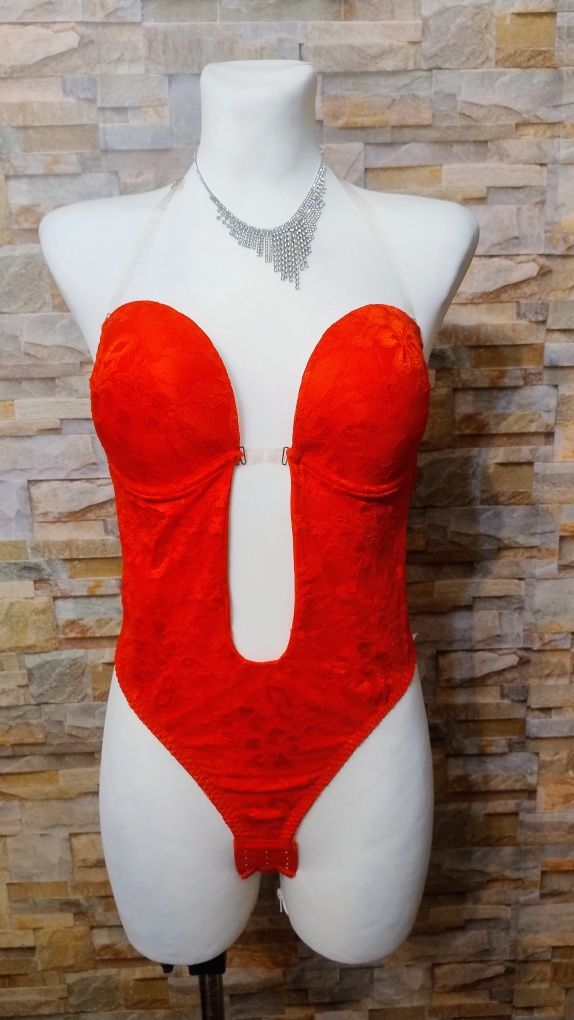 Czerwone mocno wycięte body do sukienki rozmiar xl