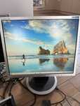 Монітор робочий 19 дюймів Samsung SynkMaster 940N з кабелями, VGA