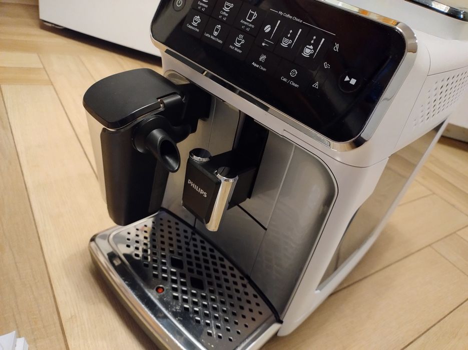 Ekspres Philips Latte Go EP3243 zadbany i wyczyszczony