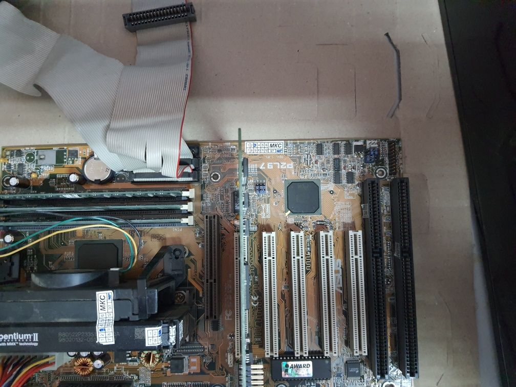 Продам ретро комп на ASUS P2L97