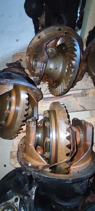 Самоблокуючий редуктор газ 66