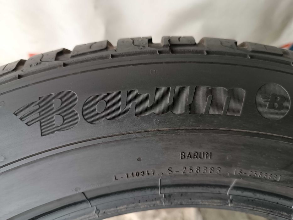 Зимові шини 235/55 R17 Barum quartaris 5 2021рік 7мм