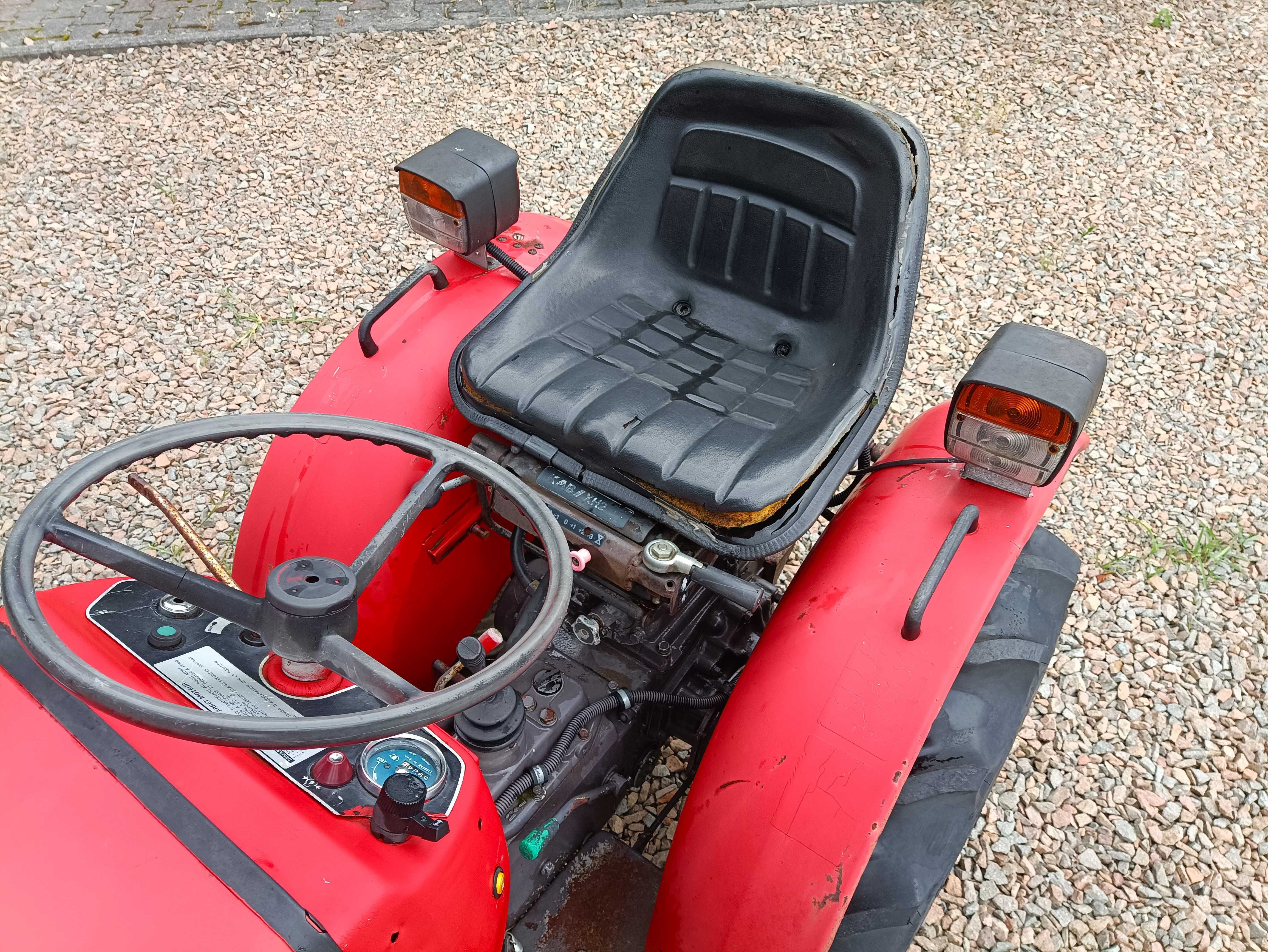 Traktorek ogrodniczy Massey Ferguson Kubota 35KM