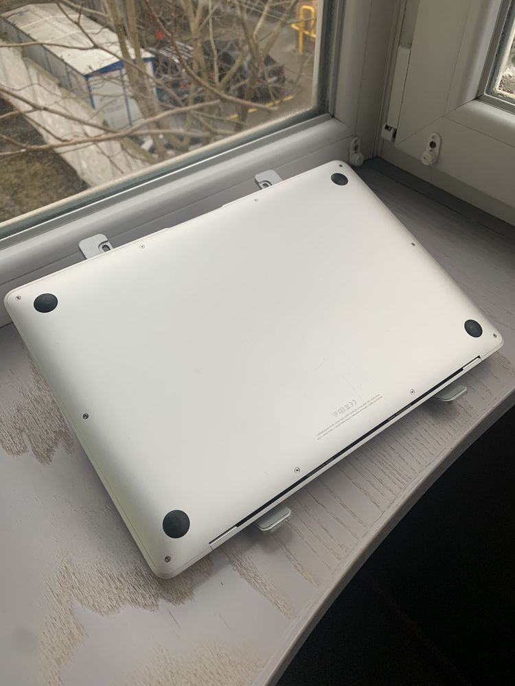 Macbook Air 13 2020 M1 | 8Gb | 256 ssd Silver 267 циклів Apple Макбук
