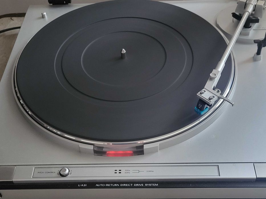 Gramofon JVC, direct drive