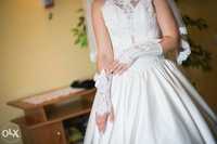 Весільна сукня  після хімчистки знаходиться в ідеальному стані.
