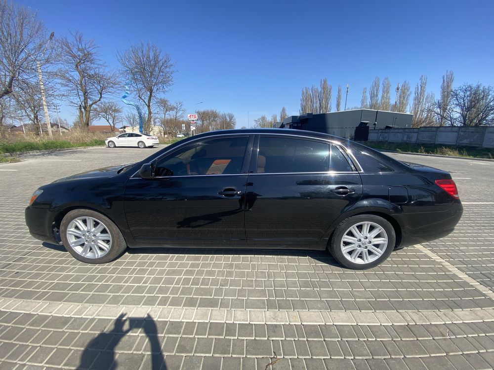 Продам Toyota Avalon