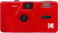 Tradycyjny aparat kompaktowy Kodak M35 Czerwony