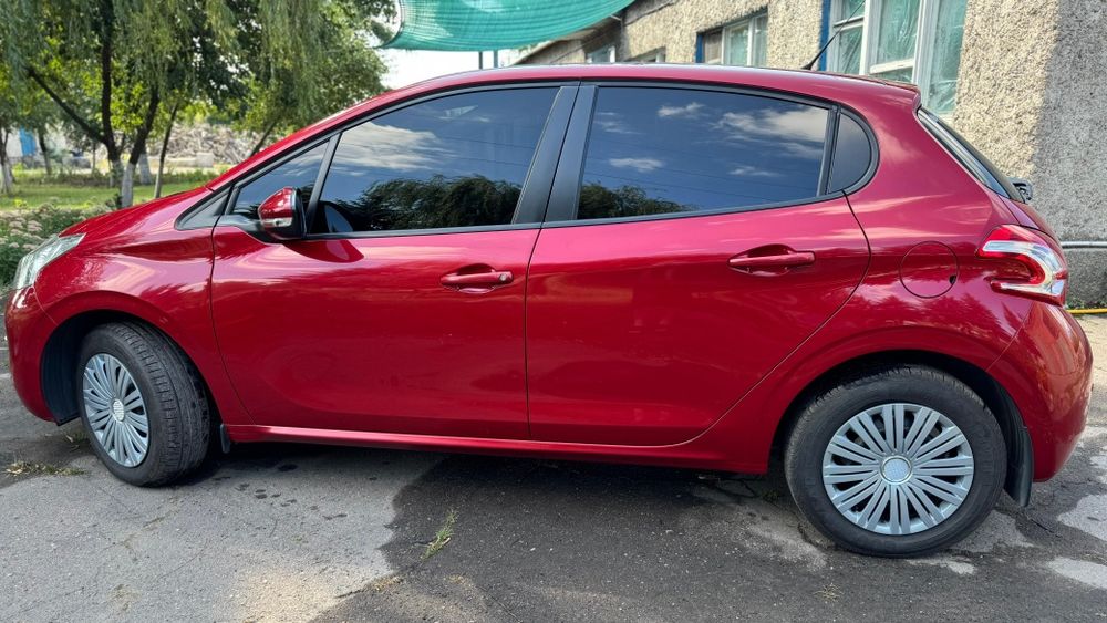 Продам Peugeot 208 2014р
