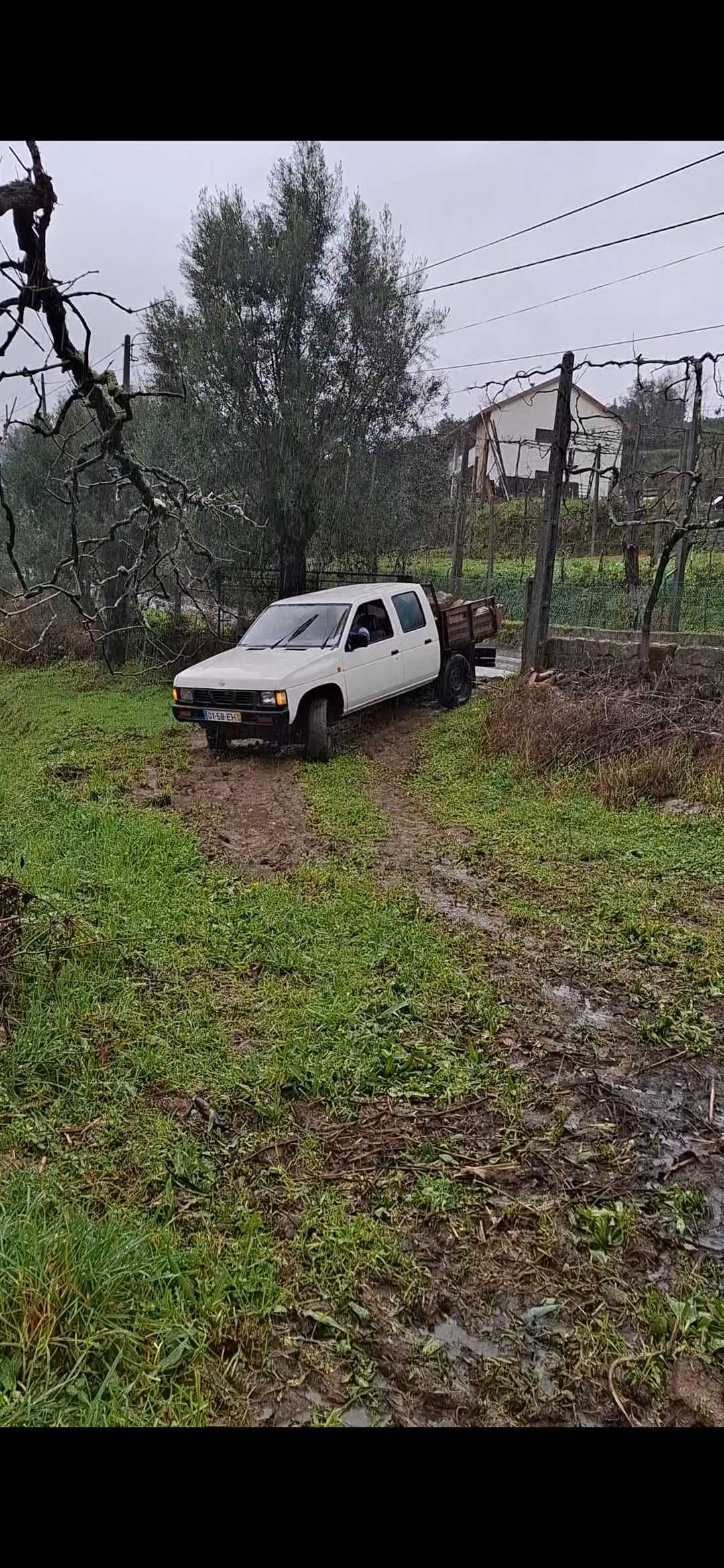 Nissan 4x4 pikc up