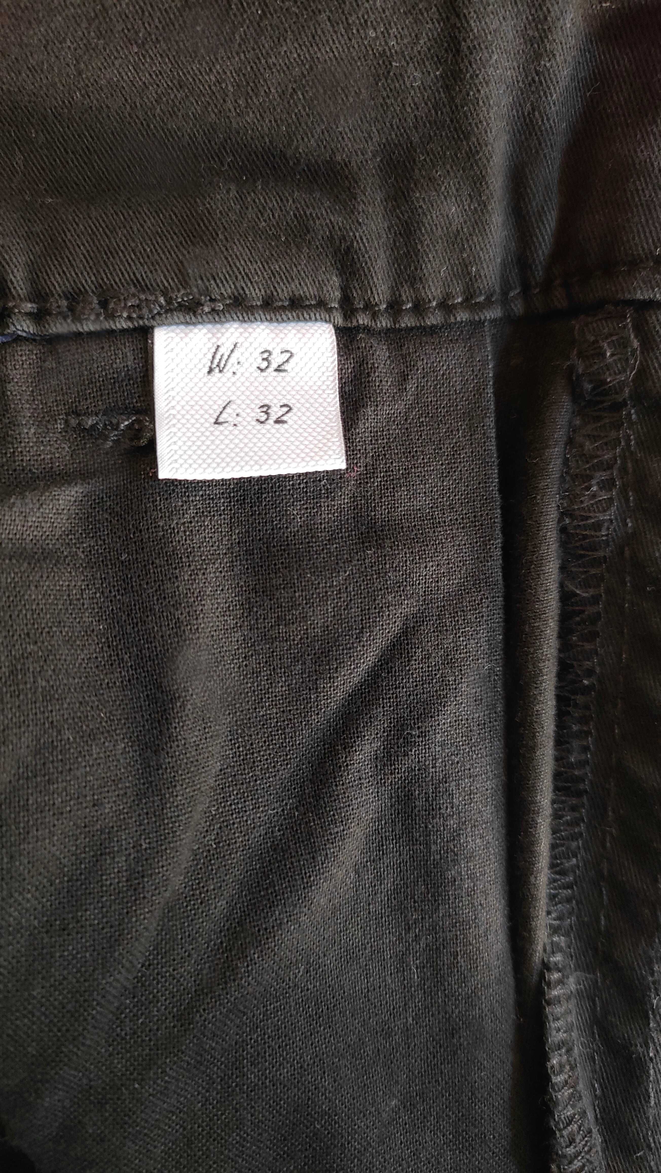 Proste Czarne Chinosy 32x32