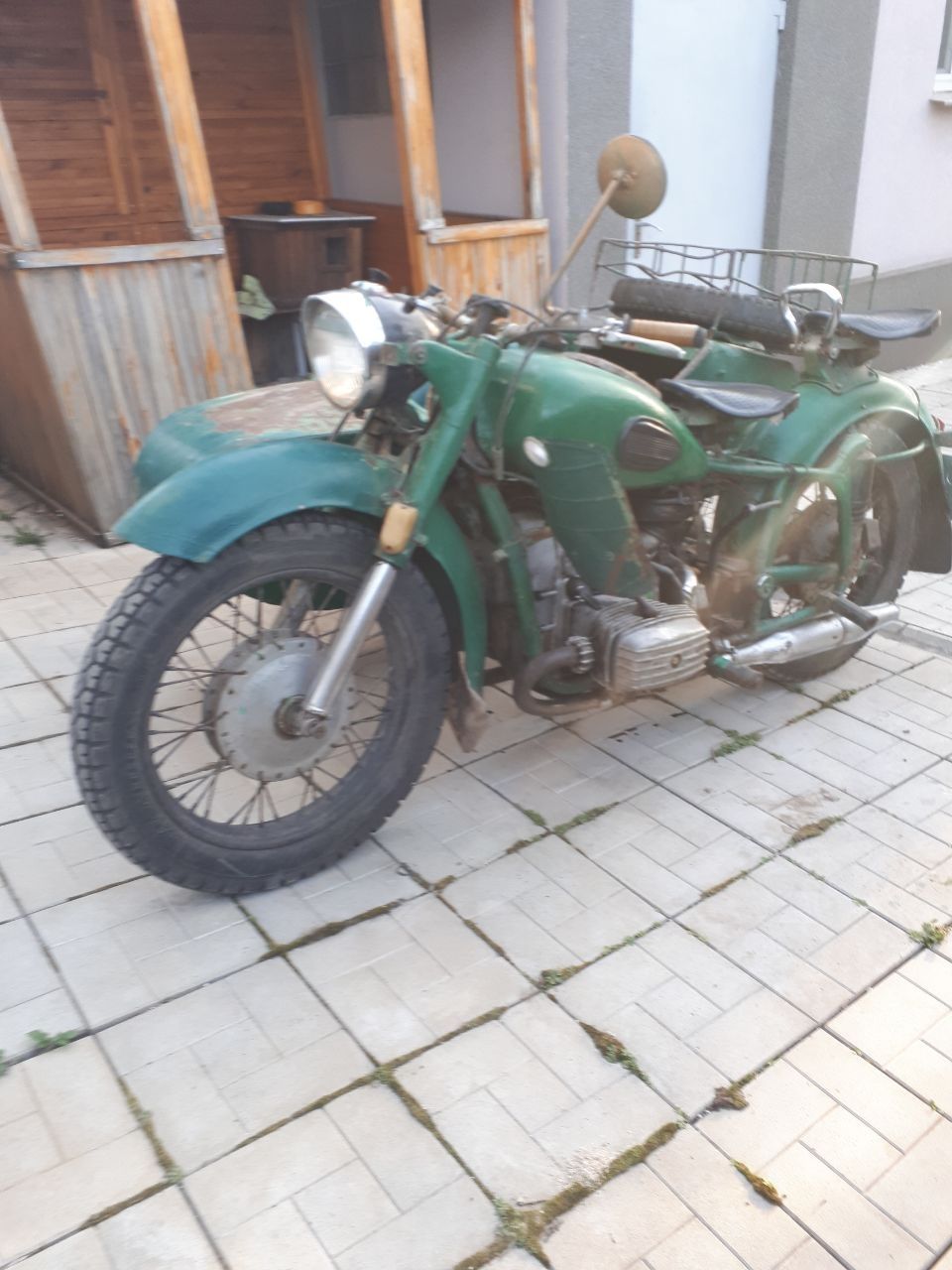 Мотоцикл К650 1971 года. Зеленый