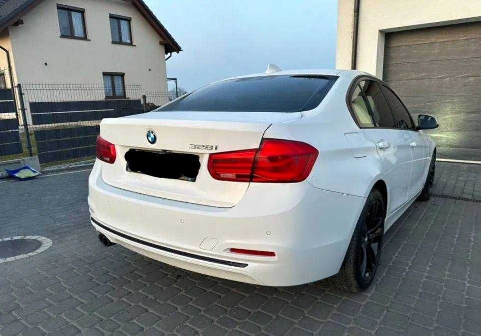 Продам BMW 328i 2016