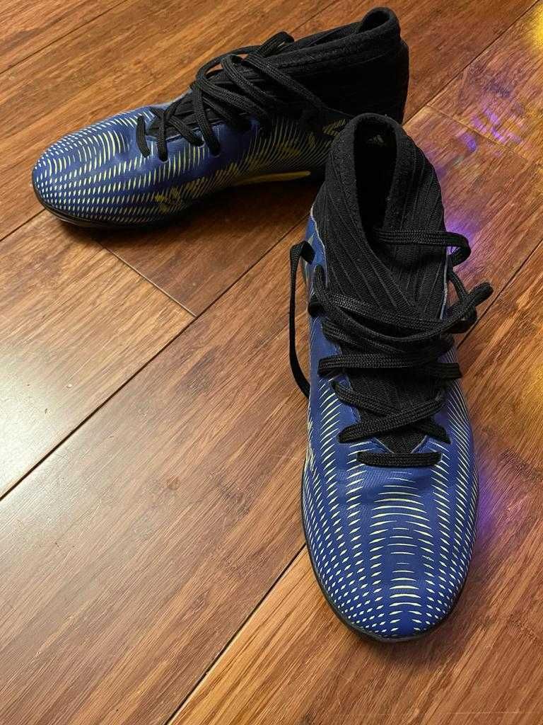 Buty piłkarskie adidas Nemeziz.3 TF FY0821 + skarpety piłkarskie NIKE