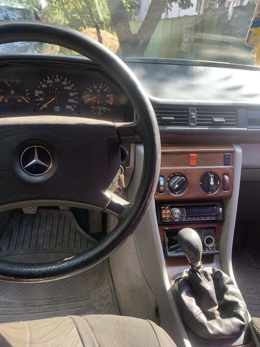 Продам мерс 124 2.5 диз на ходу