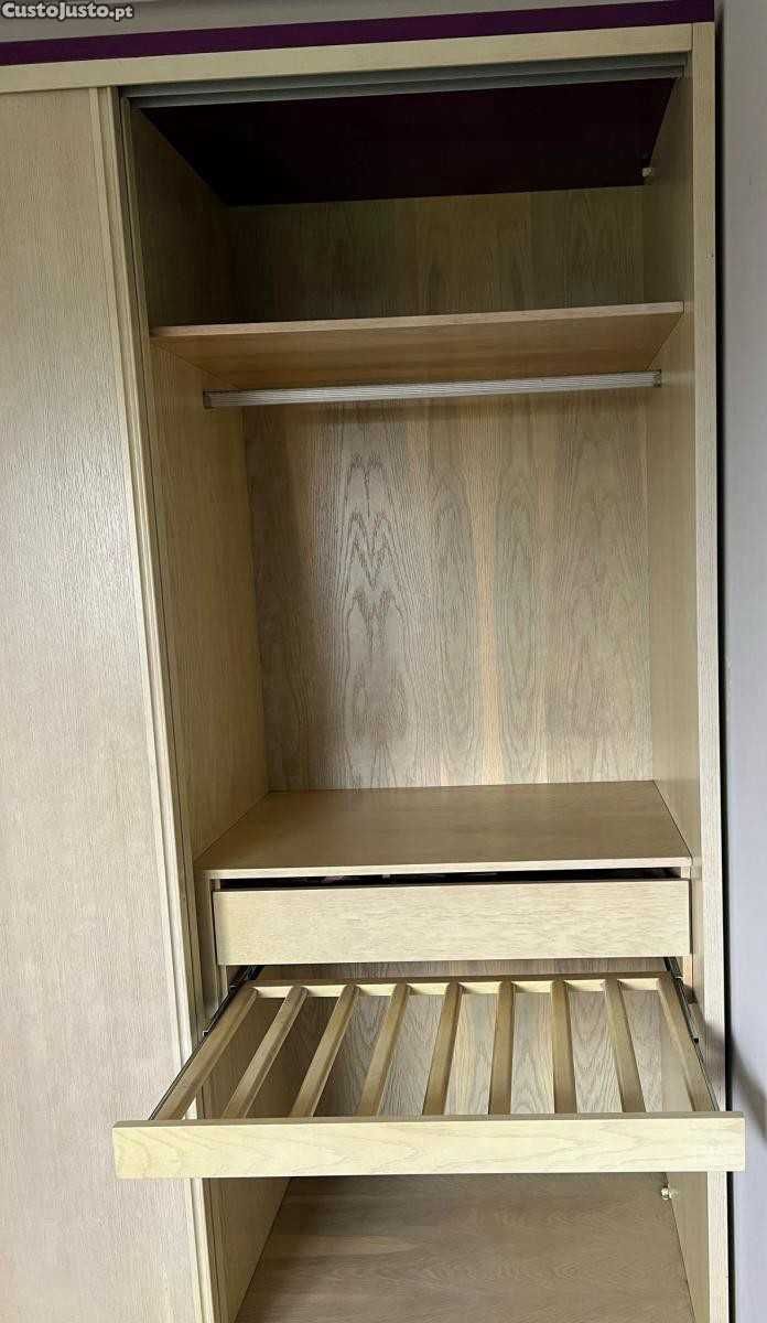 Roupeiro madeira como novo 225x66x181 cm