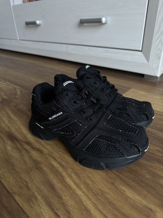 Кросівки balenciaga 37р 38р