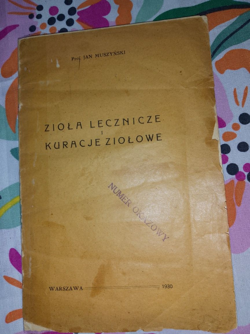 Kolekcja zabytkowych książek przedwojenne i powojenne