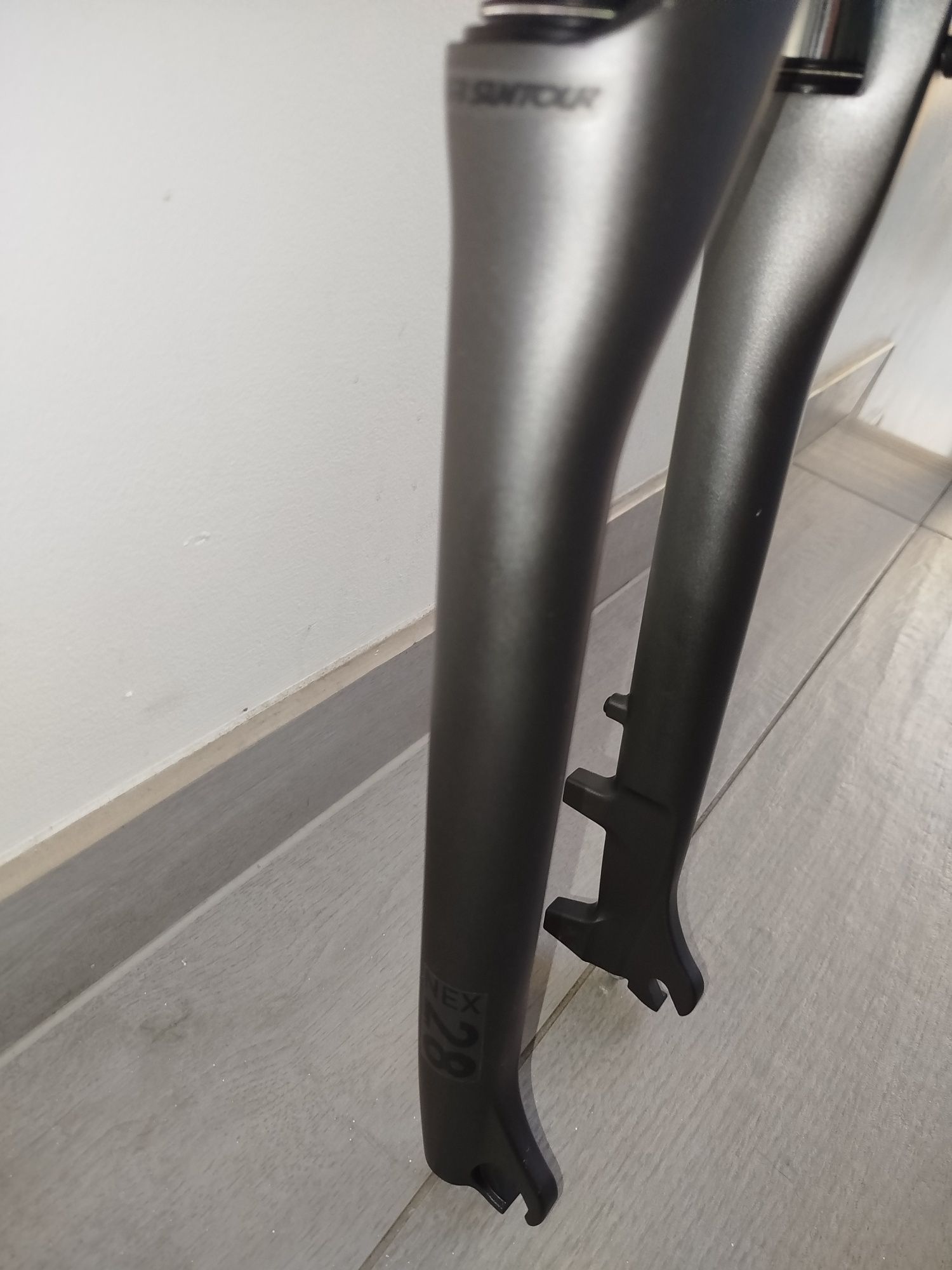Amortyzator SR Suntour NEX 28 1 1/8" qr9 trekkingowy