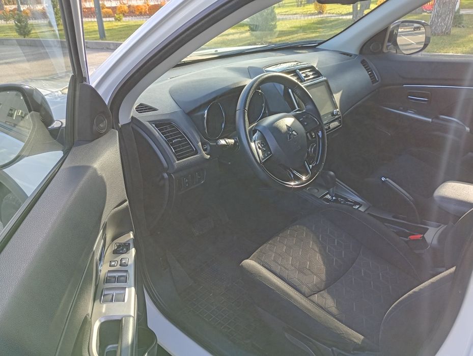 Продам Митсубиси аутлеленд спорт