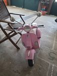 Vespa elétrica criança