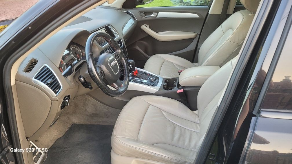 Sprzedam Audi Q5 3.0 TDI