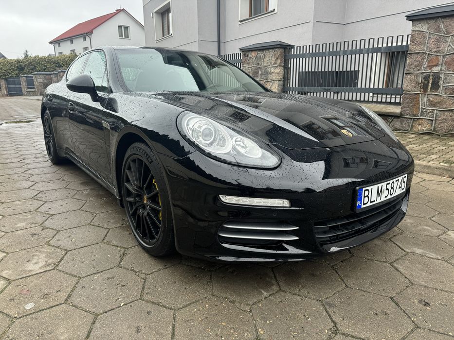 Porsche panamera 4x4 3.6 2016 edition