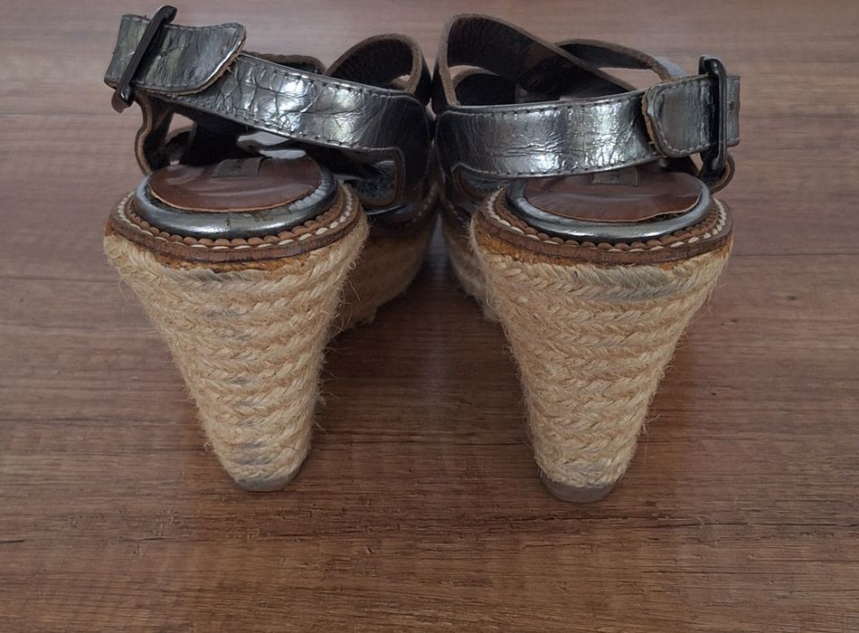 Sandały na koturnie ZARA 40