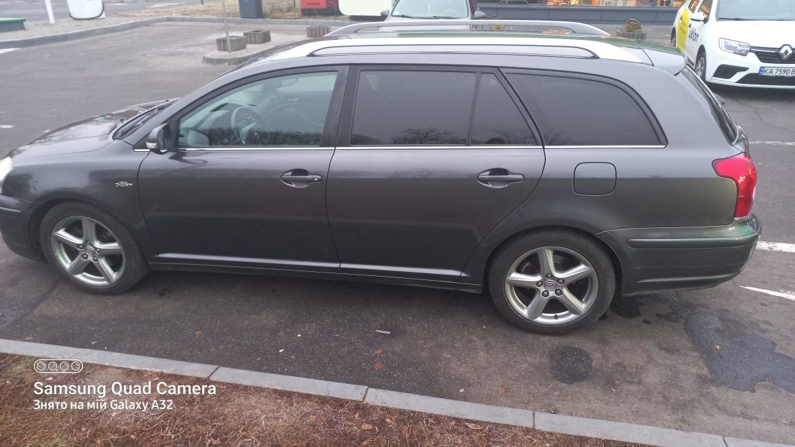 Toyota avensis 2.2d