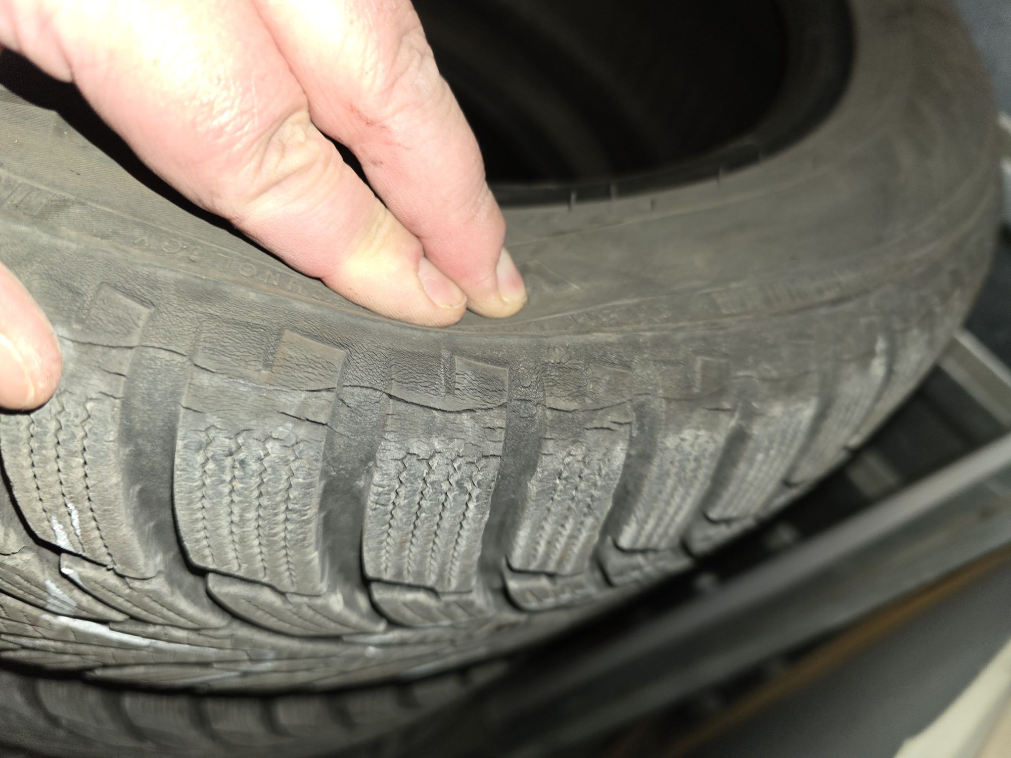 Opony Nokian WR D3 225/50 R17 94H, 2017r